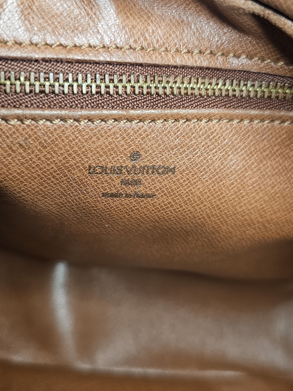 Louis Vuitton Trocadero 27 Crossbody Bag - Picture 12 of 16